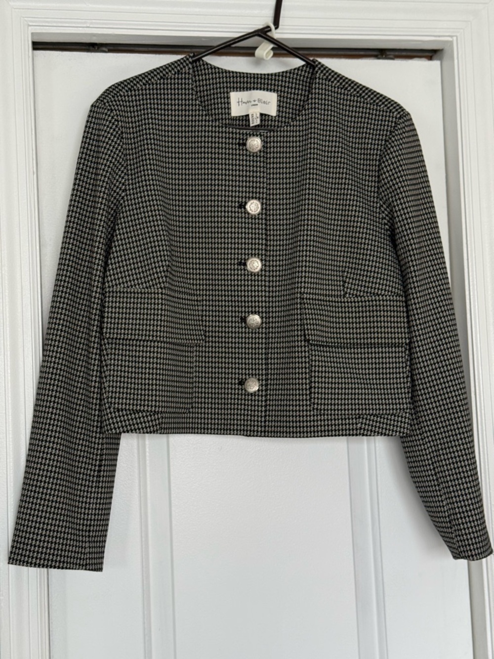 Harris Wharf London Black & White Houndstooth Collarless Blazer